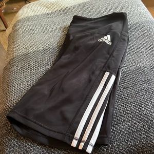 Vintage Adidas shorts with stripes m/l & capri Calvin Klein leggings bundle